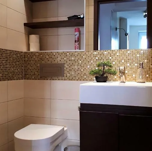 Apartment Stylish And Spacious By Cooee