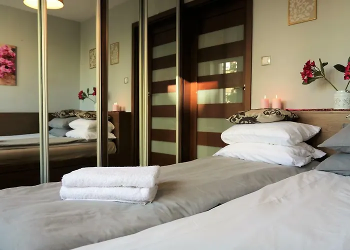 Apartment Stylish And Spacious By Cooee *