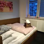 Apartament Stylish And Spacious By Cooee