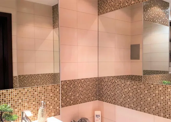 Stylish And Spacious By Cooee *